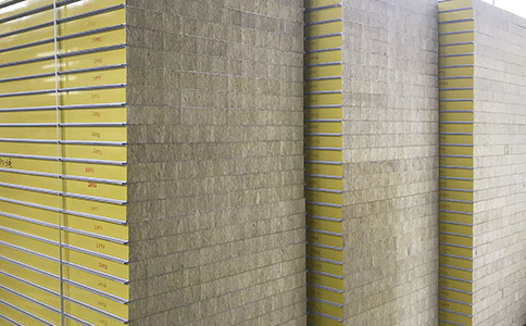 巖棉夾芯板具備的特點是什么？